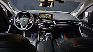 BMW 5-SERIES G30 2019