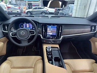 VOLVO S90 2022