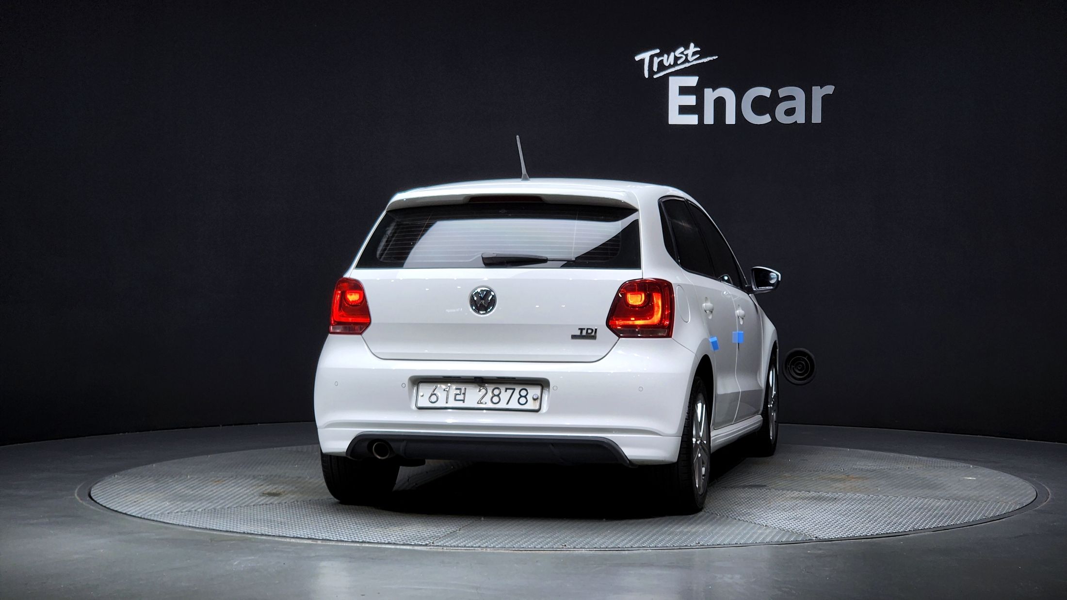 VOLKSWAGEN POLO 2013