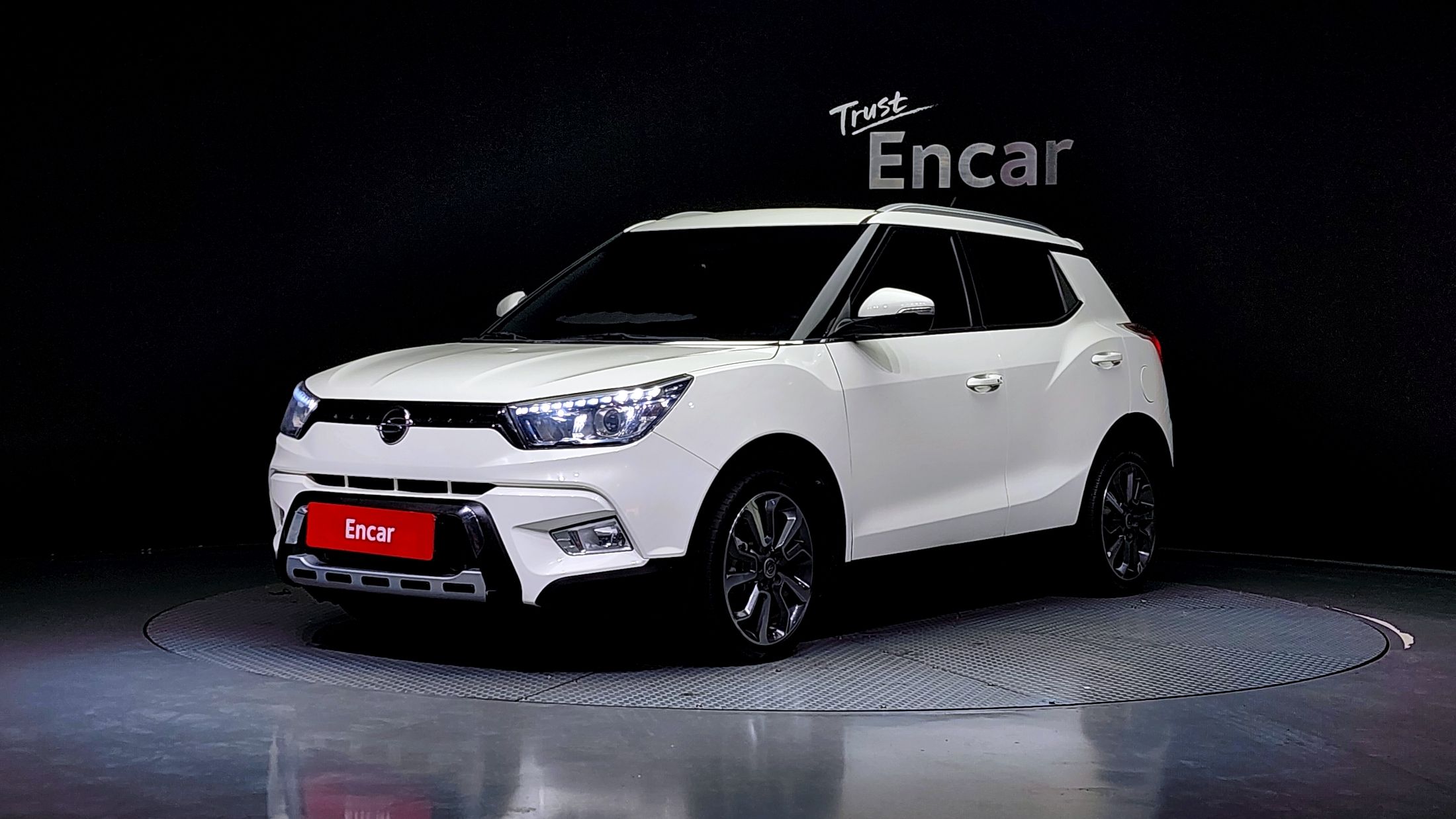 SSANGYONG TIVOLI 2015