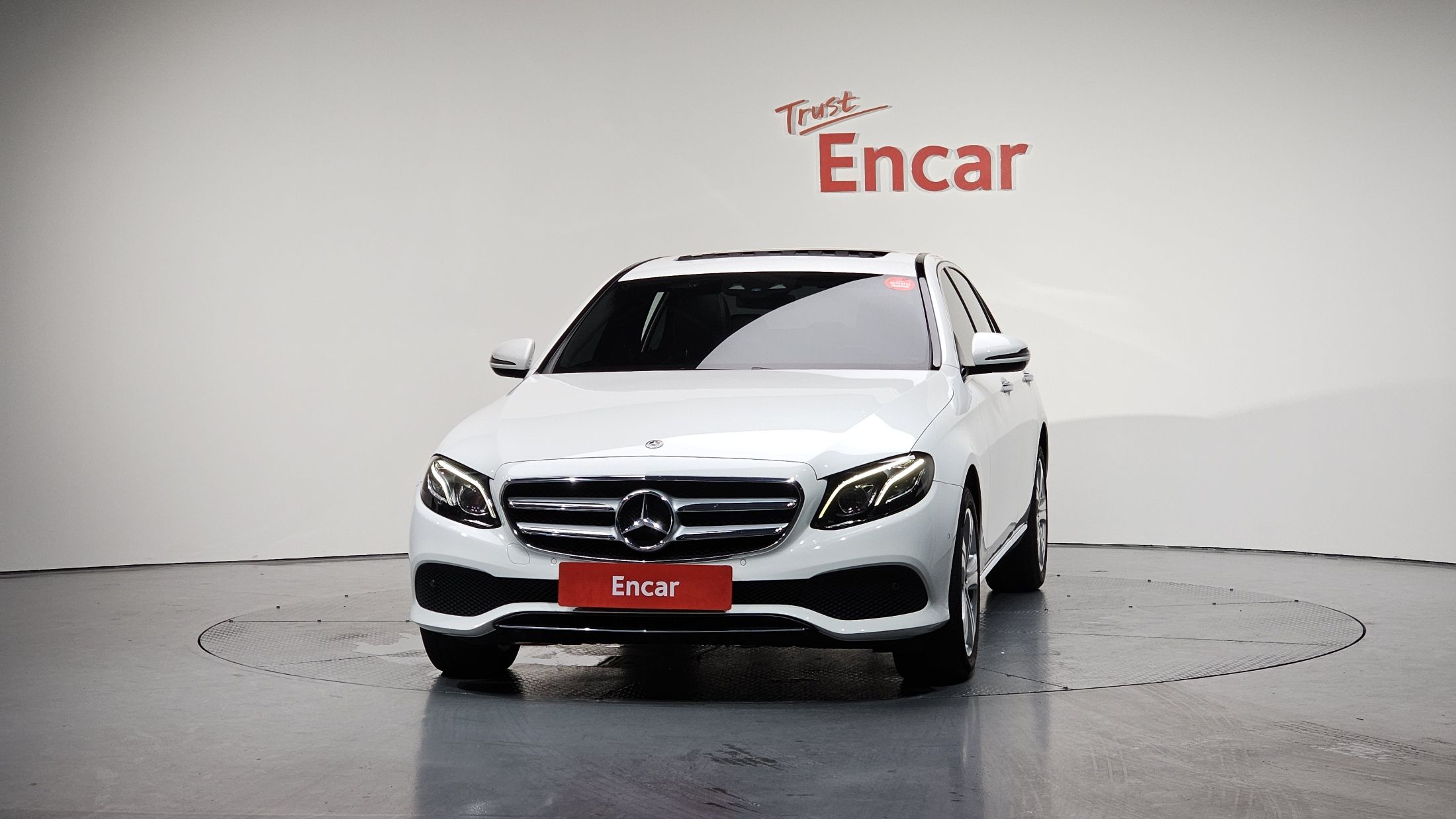 MERCEDES BENZ E-CLASS W213 2017