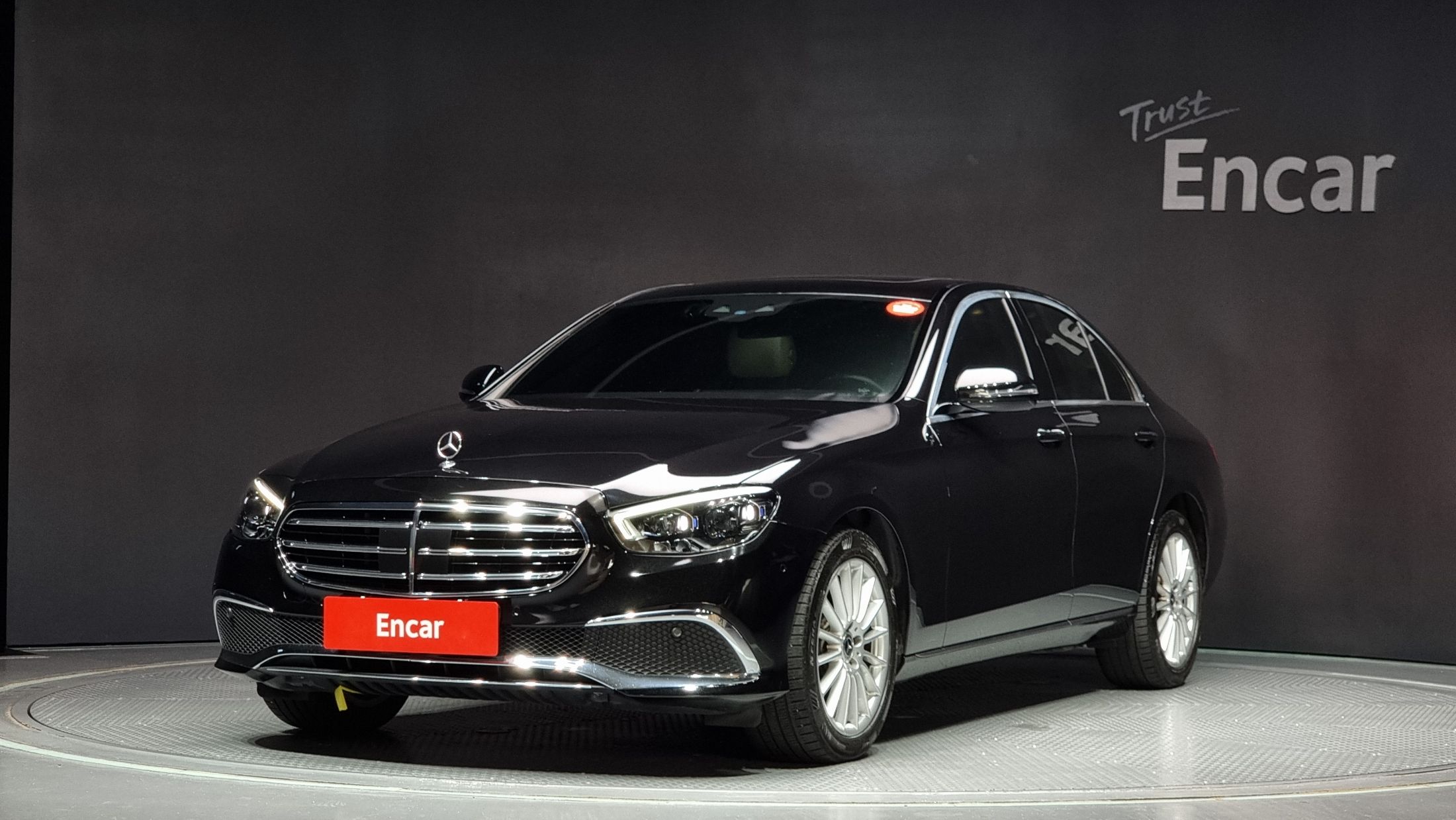 MERCEDES BENZ E-CLASS W213 2021