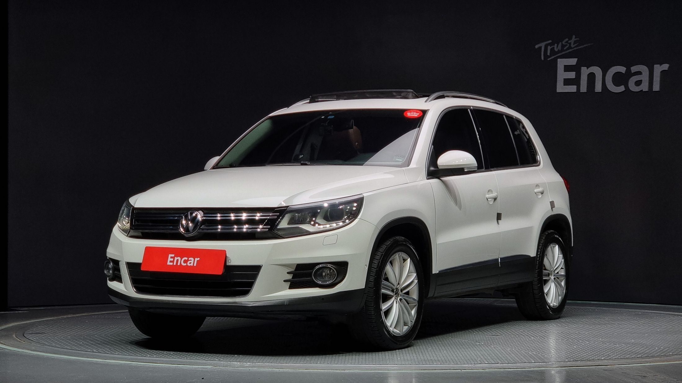 VOLKSWAGEN TIGUAN 2012