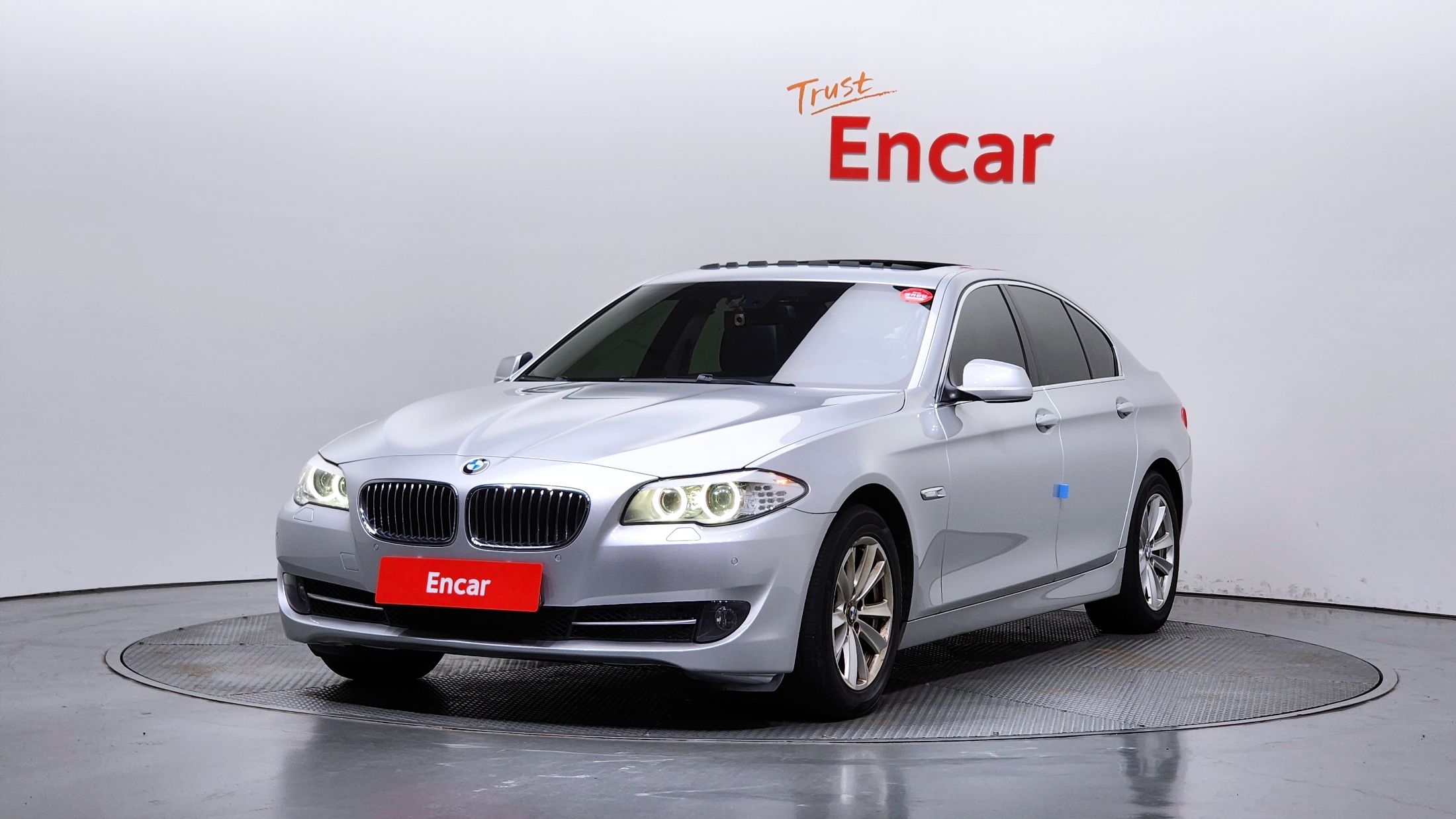 BMW 5-SERIES F10 2012