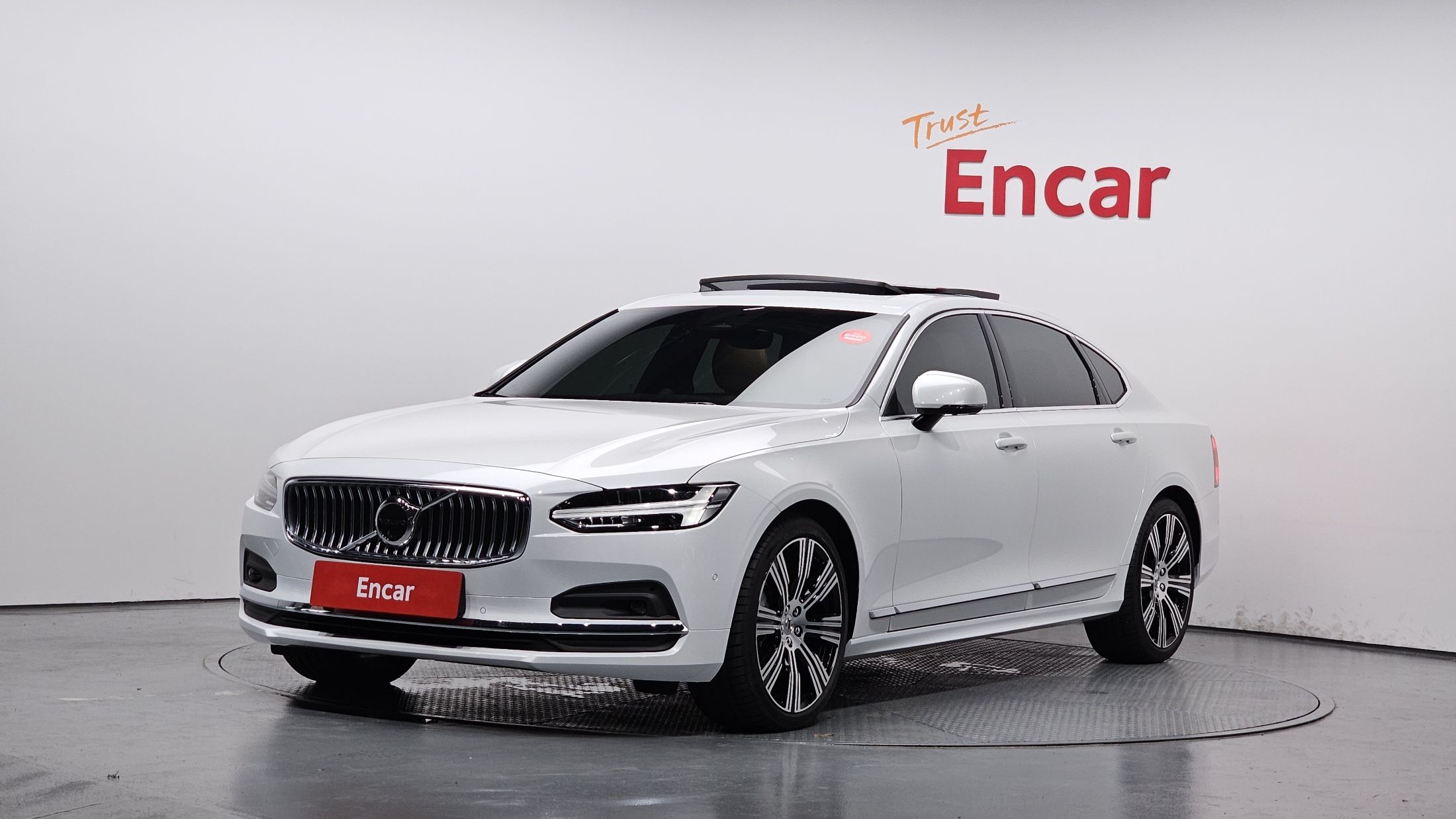 VOLVO S90