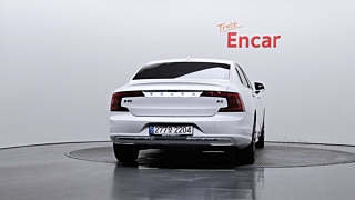 VOLVO S90 2021