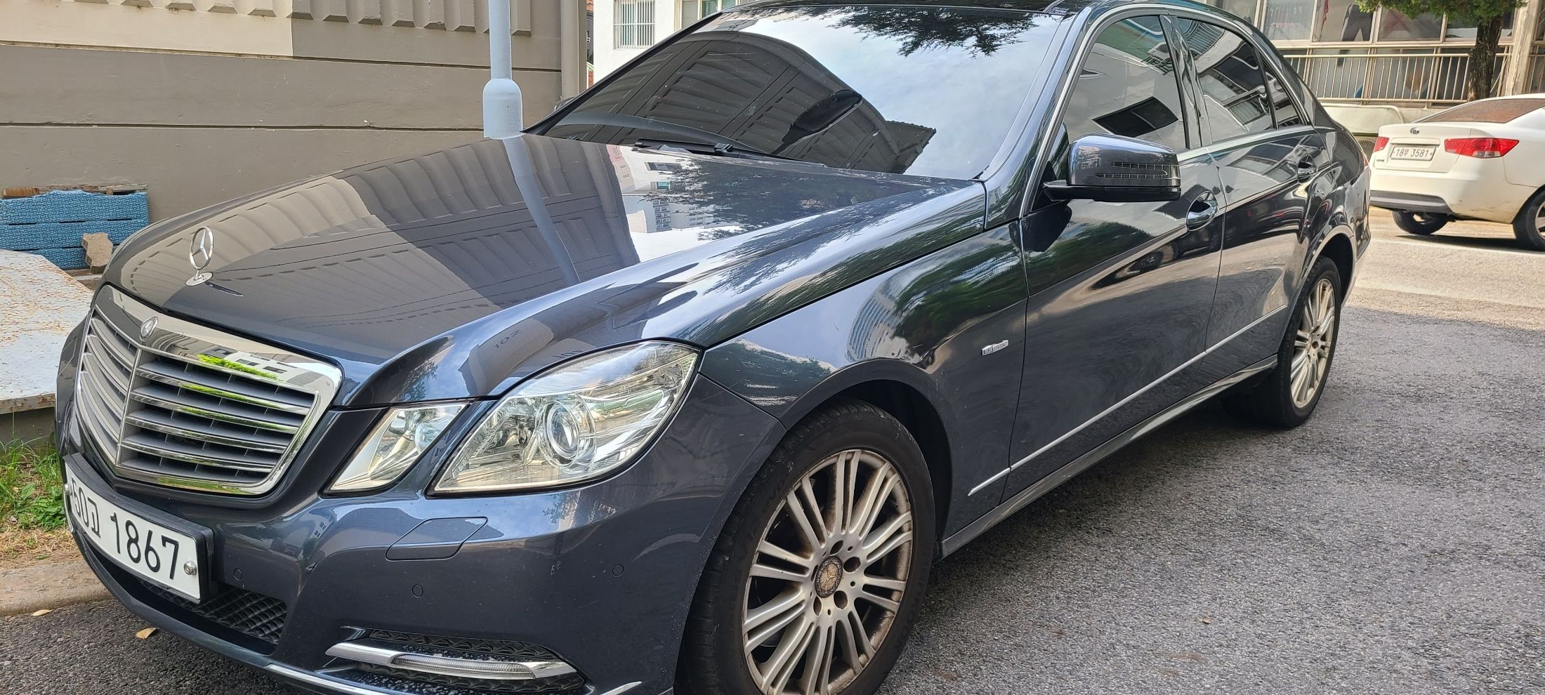 MERCEDES BENZ E-CLASS W212 2012