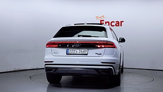 AUDI Q8 4M 2021