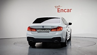 BMW 5-SERIES G30 2017