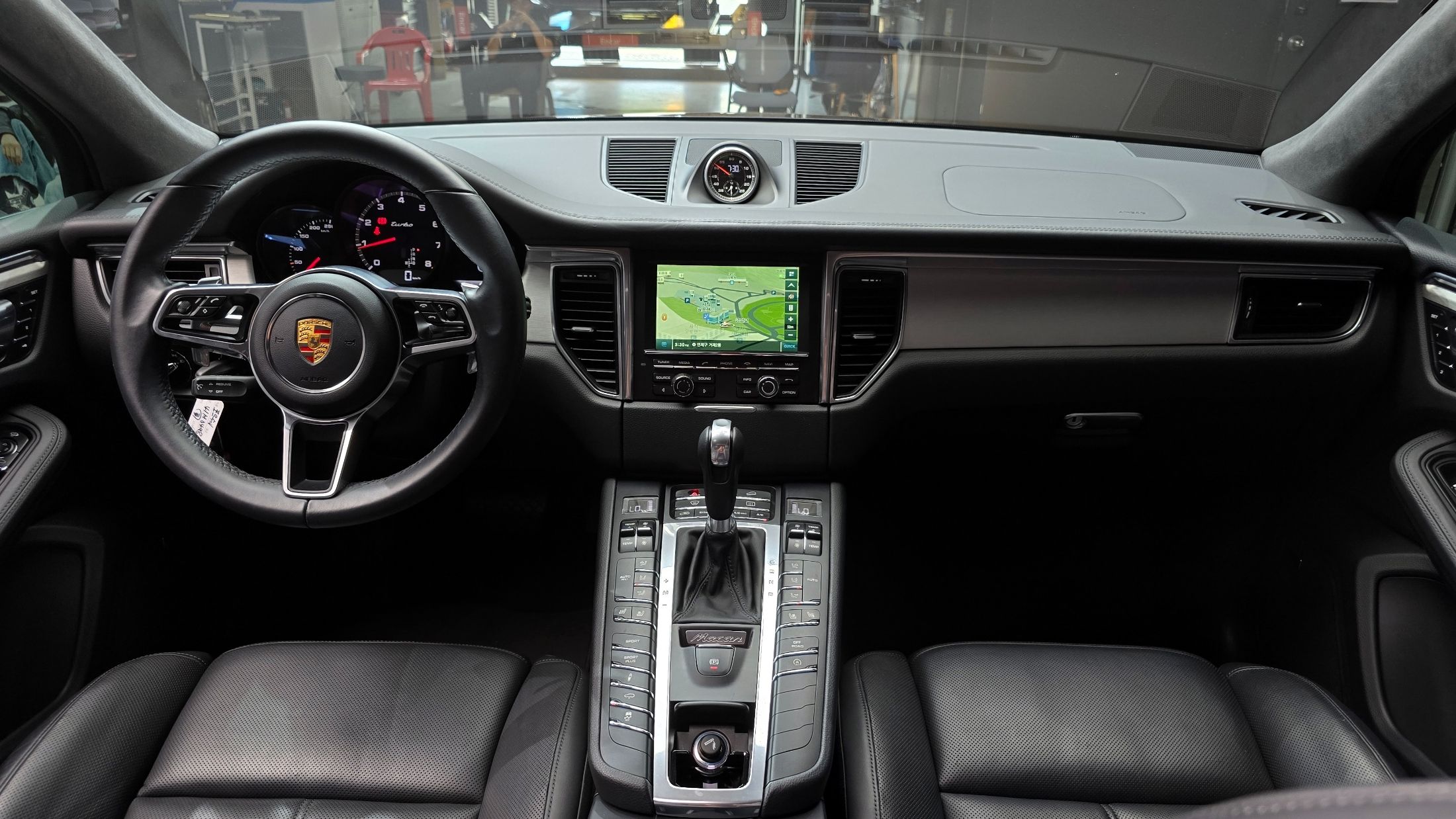 PORSCHE MACAN 2015