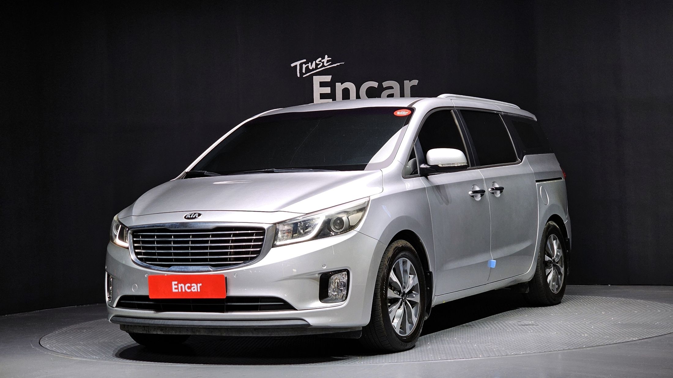 KIA CARNIVAL 2014