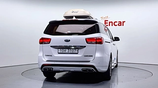 KIA CARNIVAL 2017