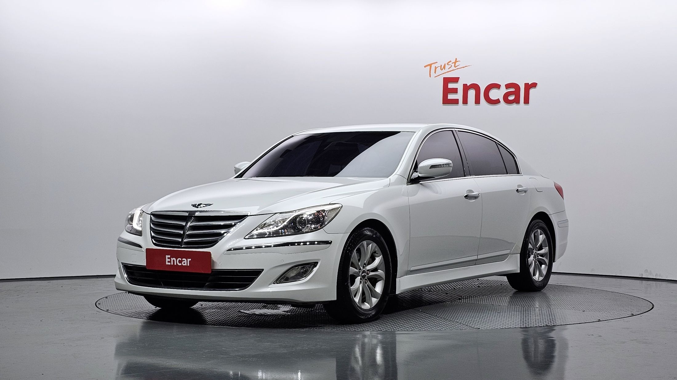HYUNDAI GENESIS 2012