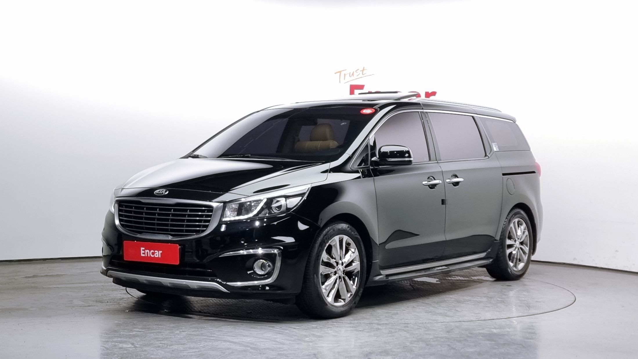 KIA CARNIVAL 2015