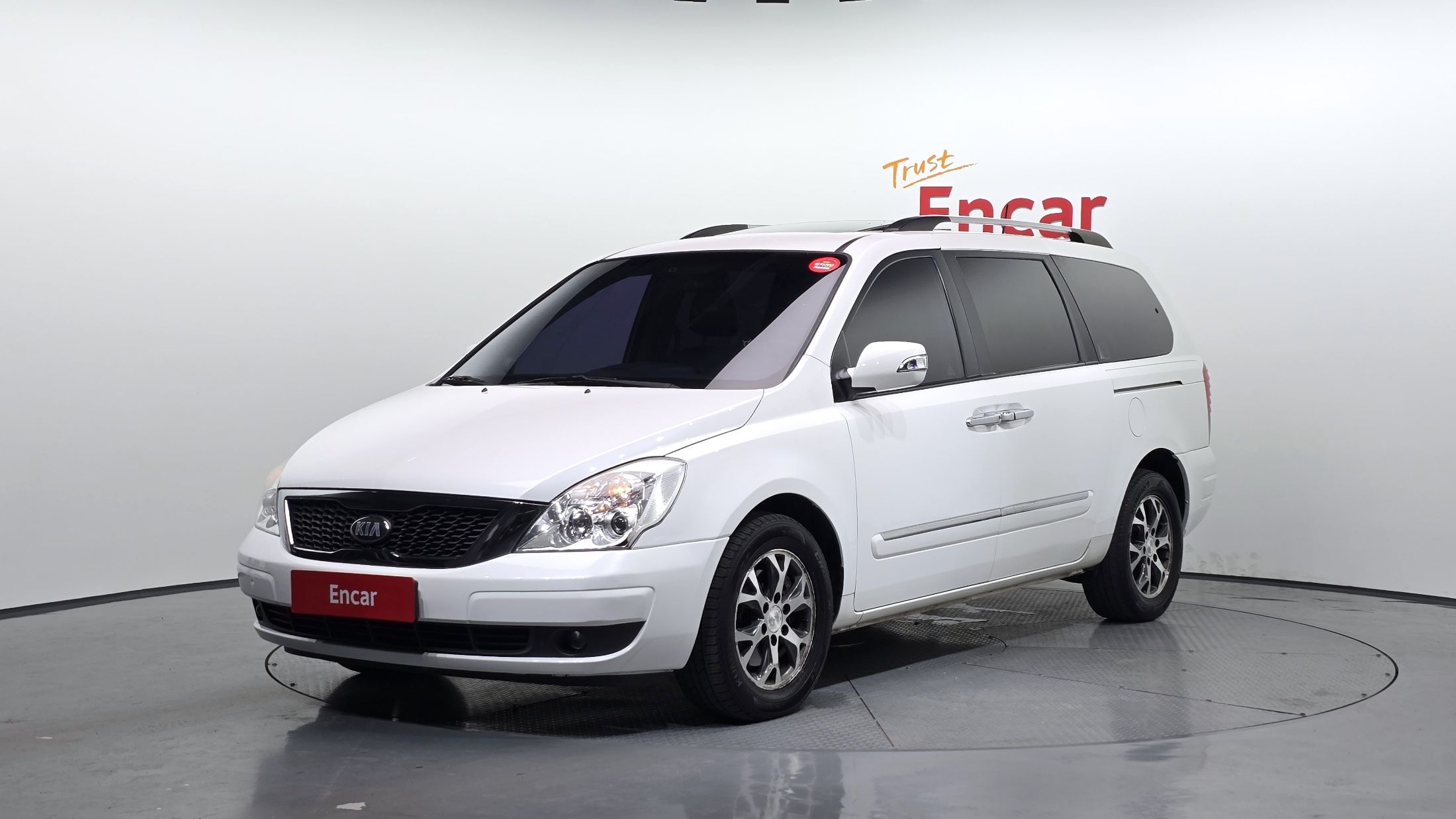 KIA CARNIVAL R 2013