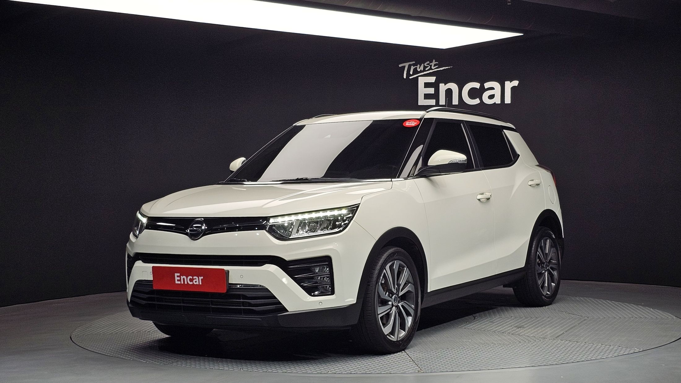 SSANGYONG TIVOLI VERY NEW 2021