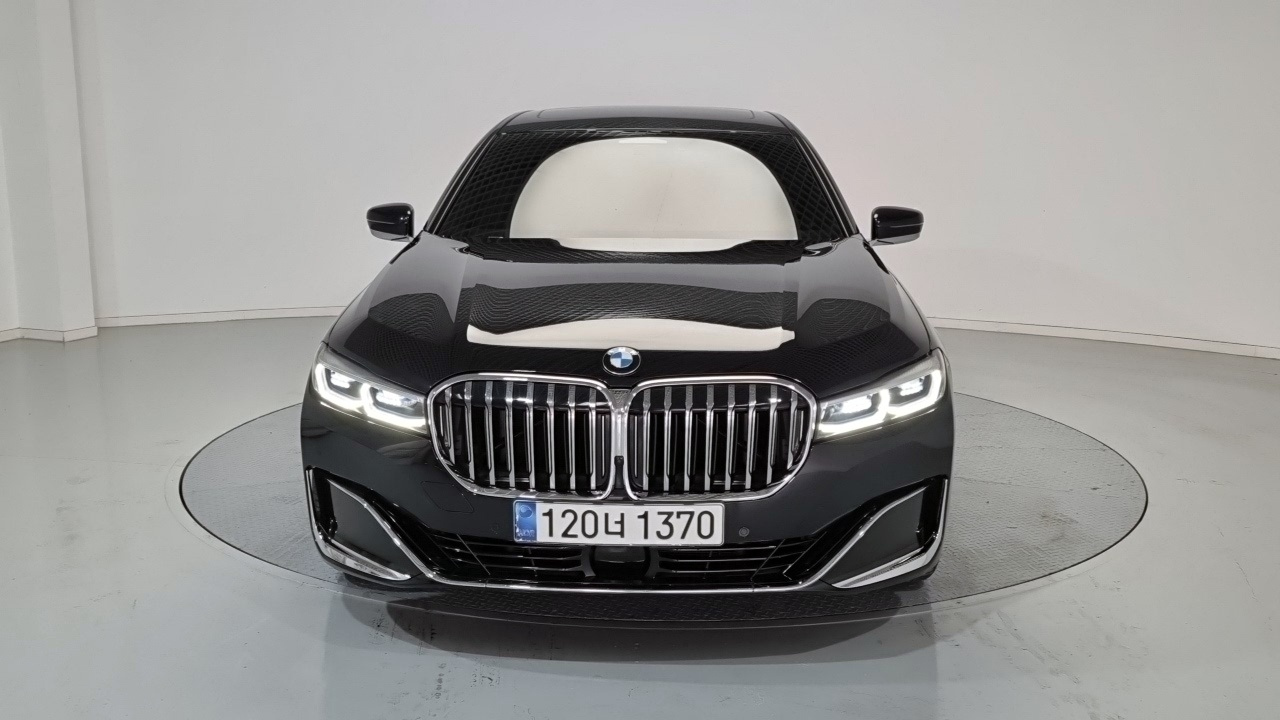BMW 7-SERIES G11 2021