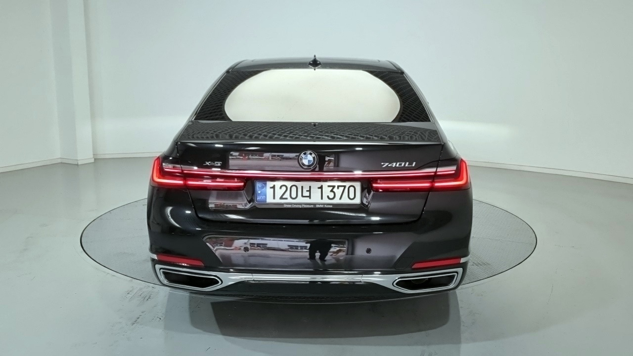 BMW 7-SERIES G11 2021