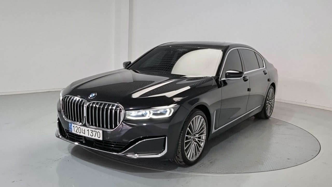 BMW 7-SERIES G11 2021