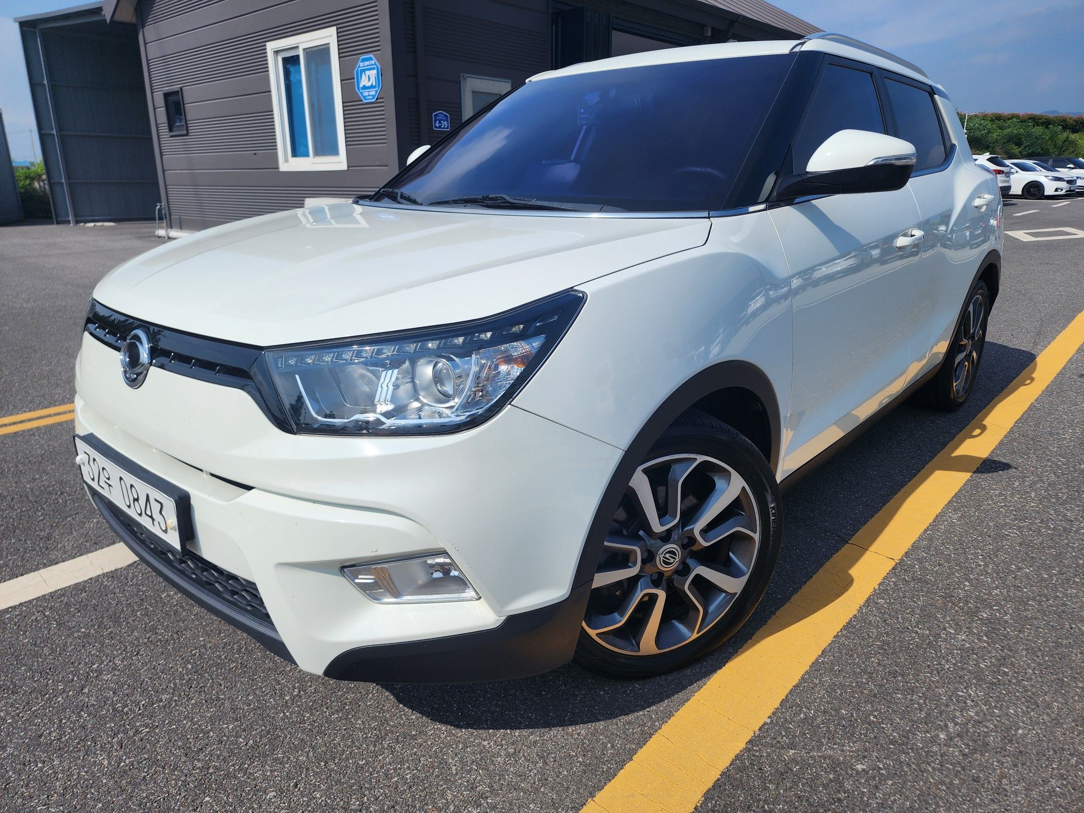 SSANGYONG TIVOLI 2015
