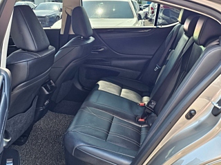 LEXUS ES300H 2021