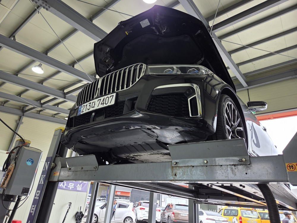 BMW 7-SERIES G11 2020