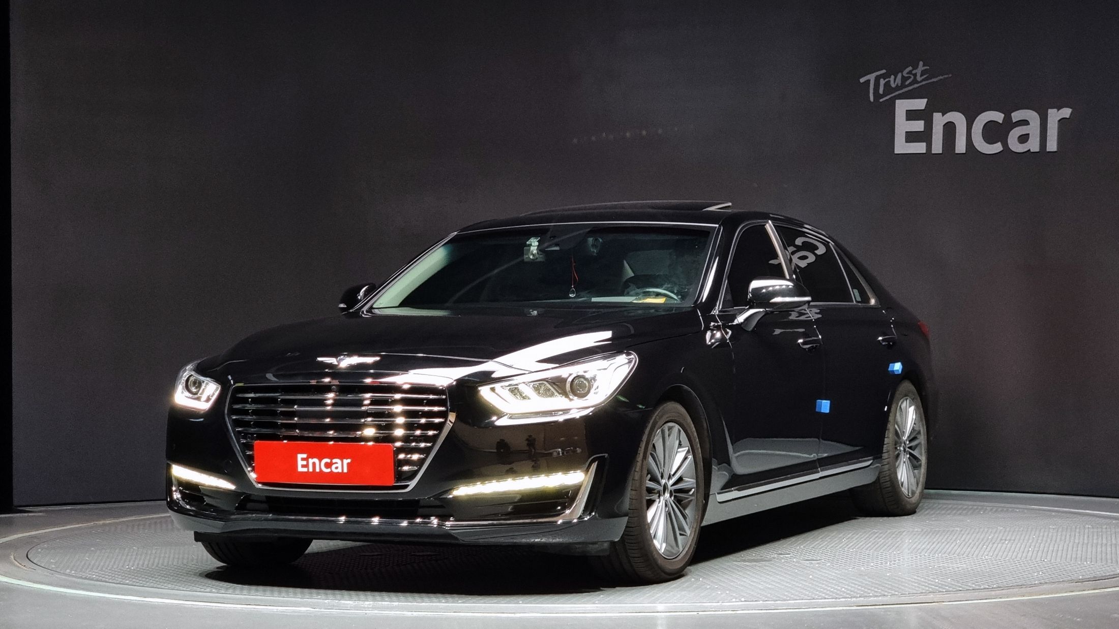 GENESIS EQ900