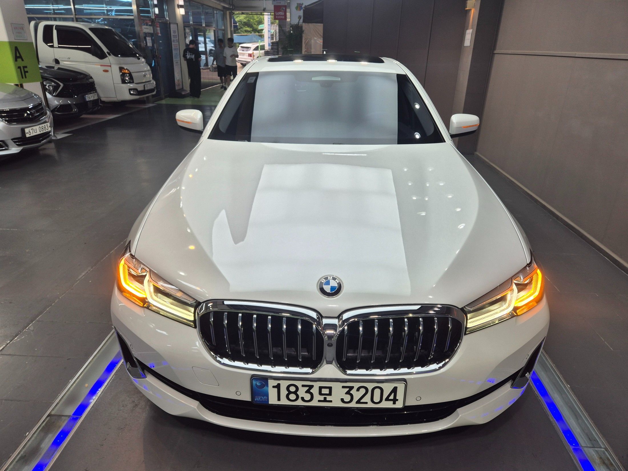 BMW 5-SERIES G30 2021