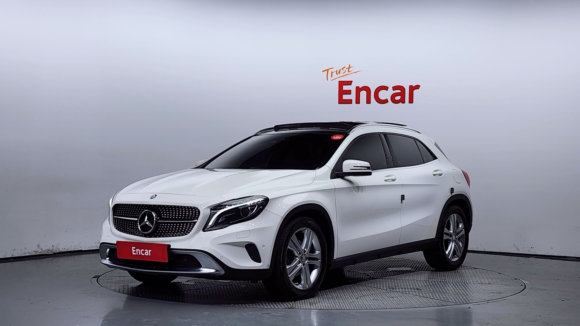 MERCEDES BENZ GLA-CLASS X156 2016