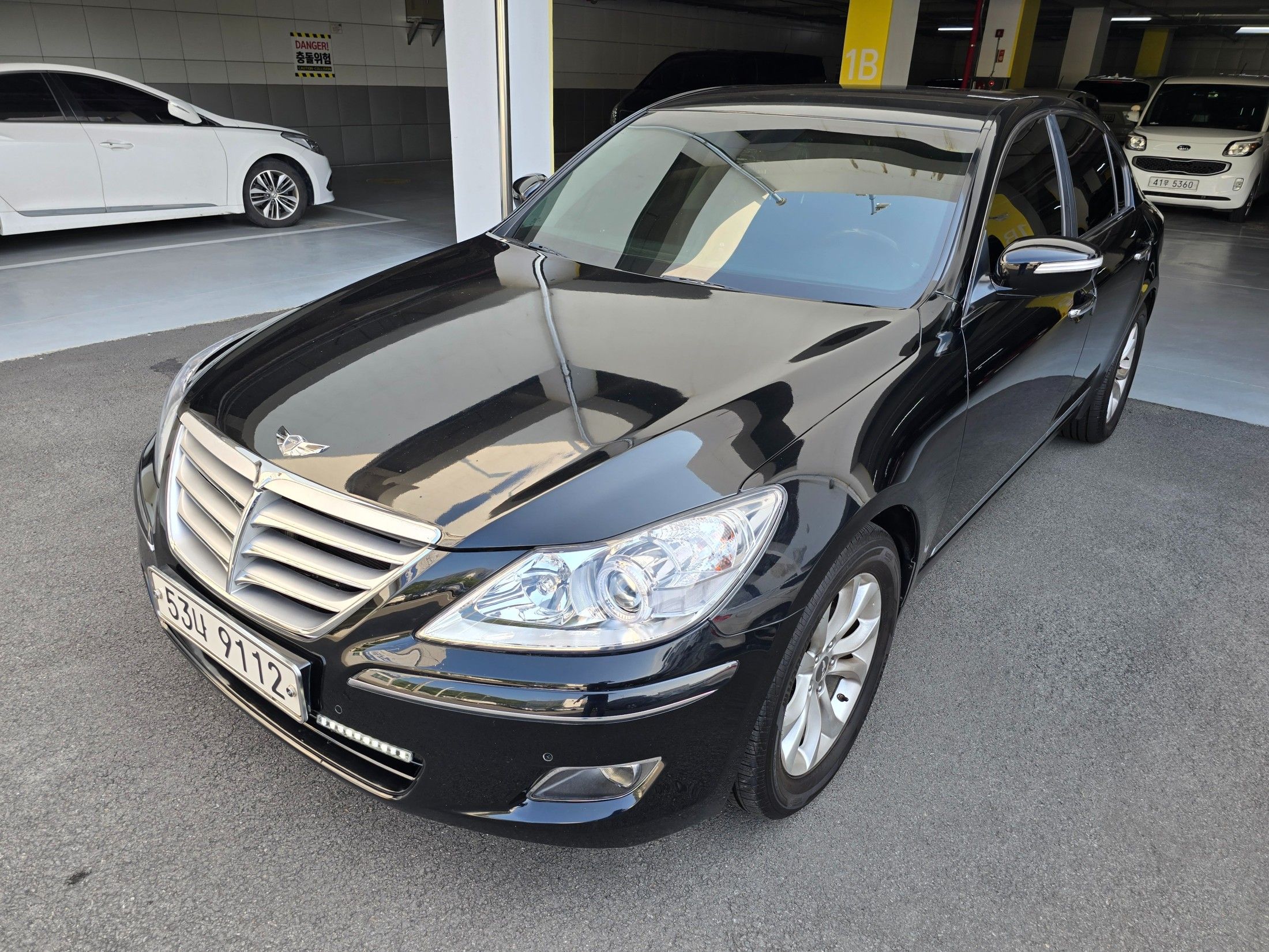 HYUNDAI GENESIS 2009