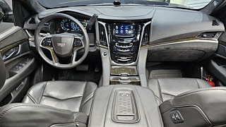 CADILLAC ESCALADE 2017