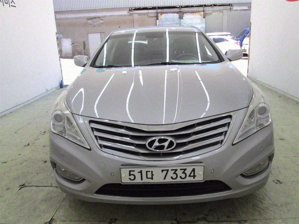 HYUNDAI GRANDEUR HG 2011