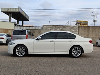 BMW 5-SERIES F10 2016