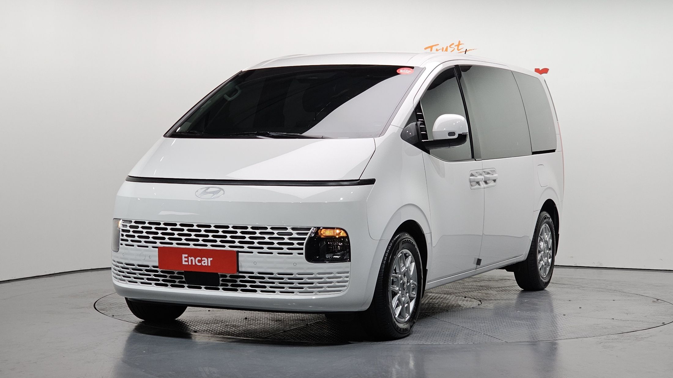 HYUNDAI STARIA 2024