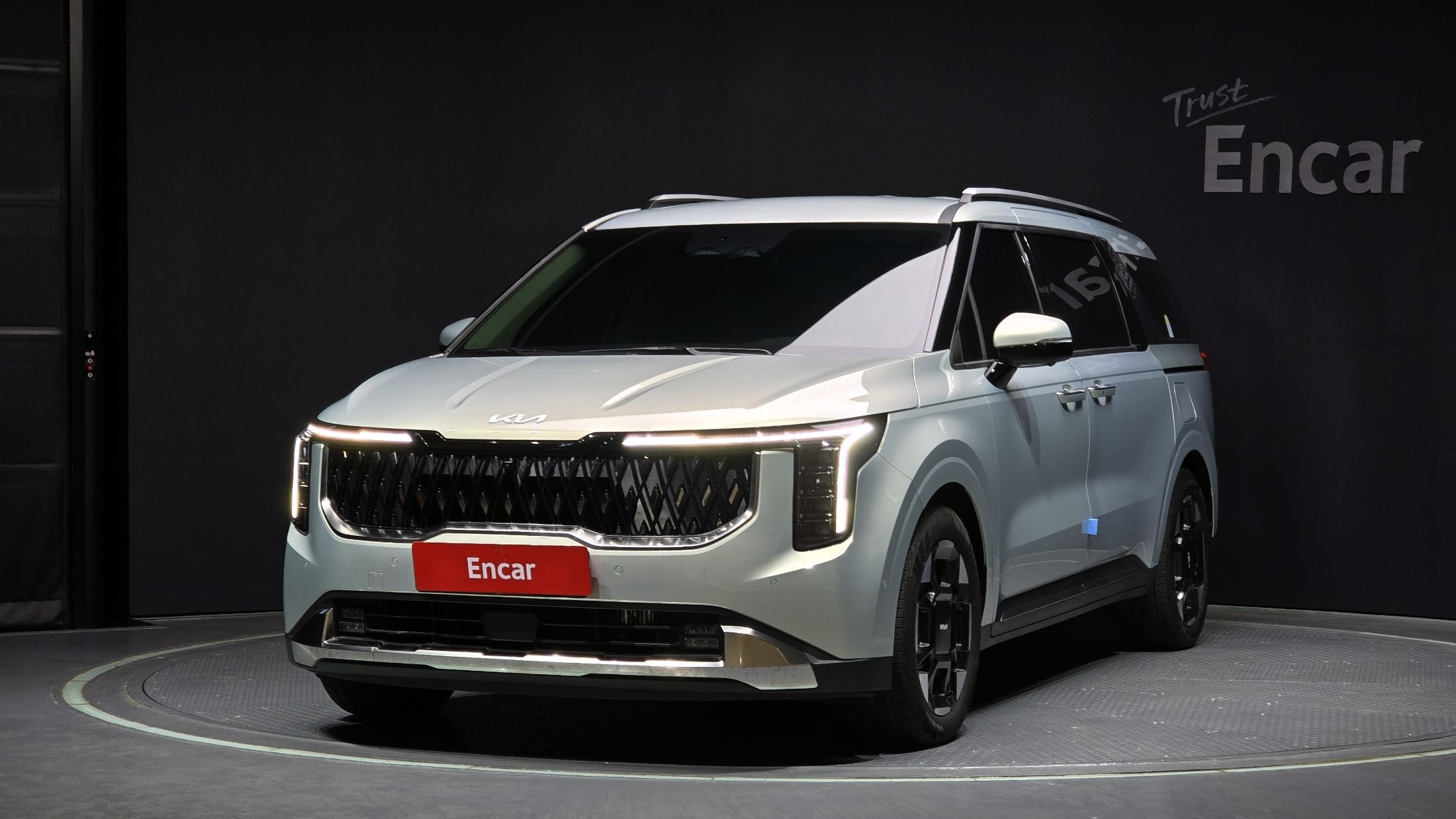 KIA CARNIVAL 2023