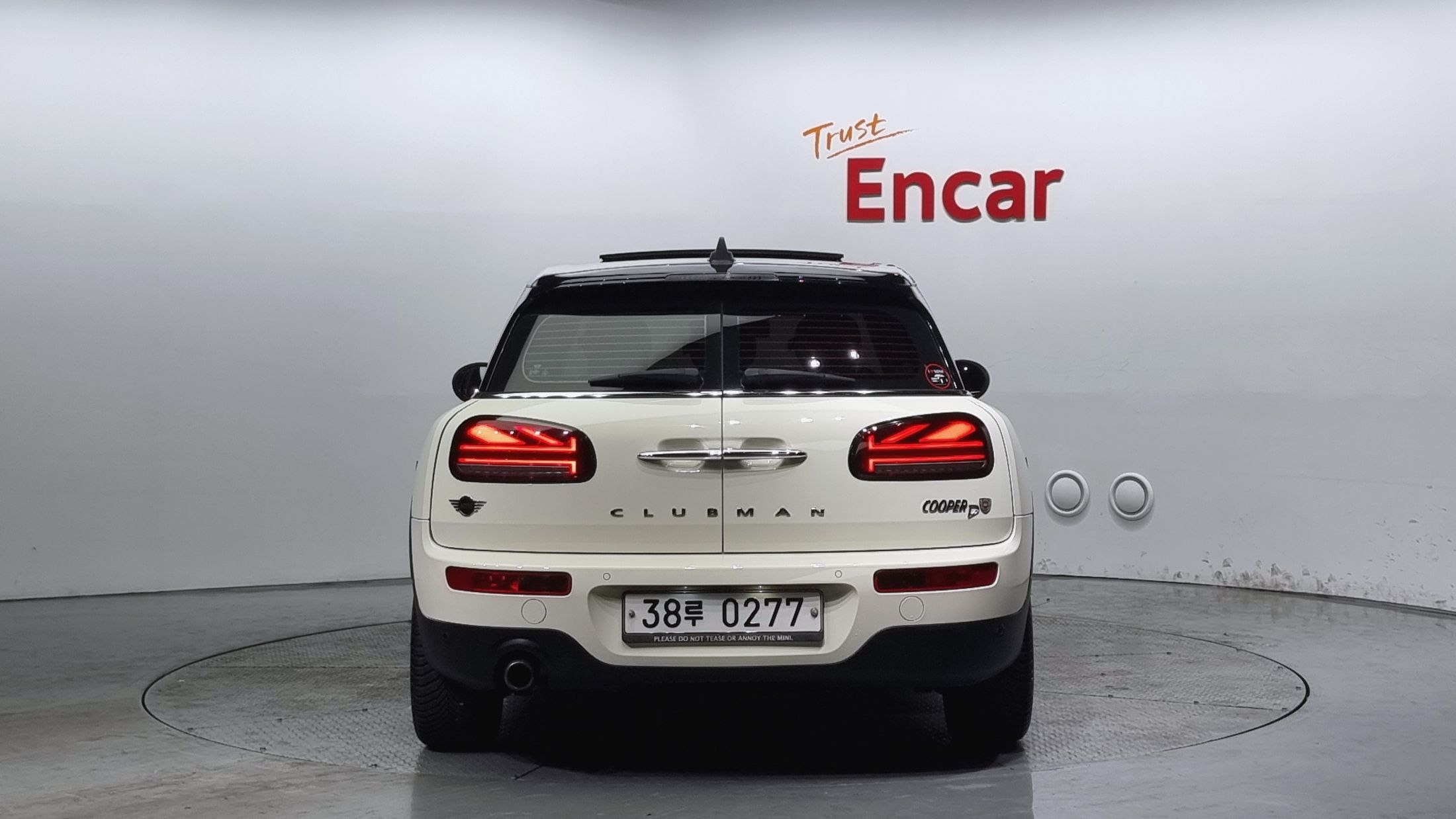 MINI CLUBMAN COOPER D 2016