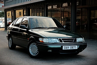 Заказать SAAB 900