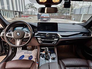 BMW 5-SERIES G30 2021