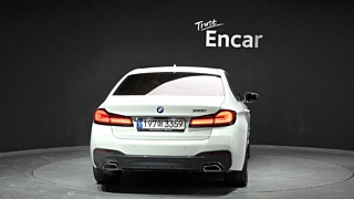 BMW 5-SERIES G30 2022