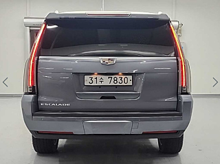 CADILLAC ESCALADE 2018