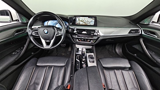 BMW 5-SERIES G30 2017
