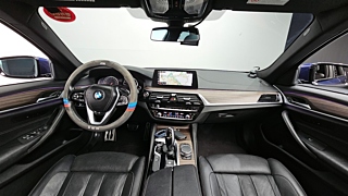 BMW 5-SERIES G30 2017