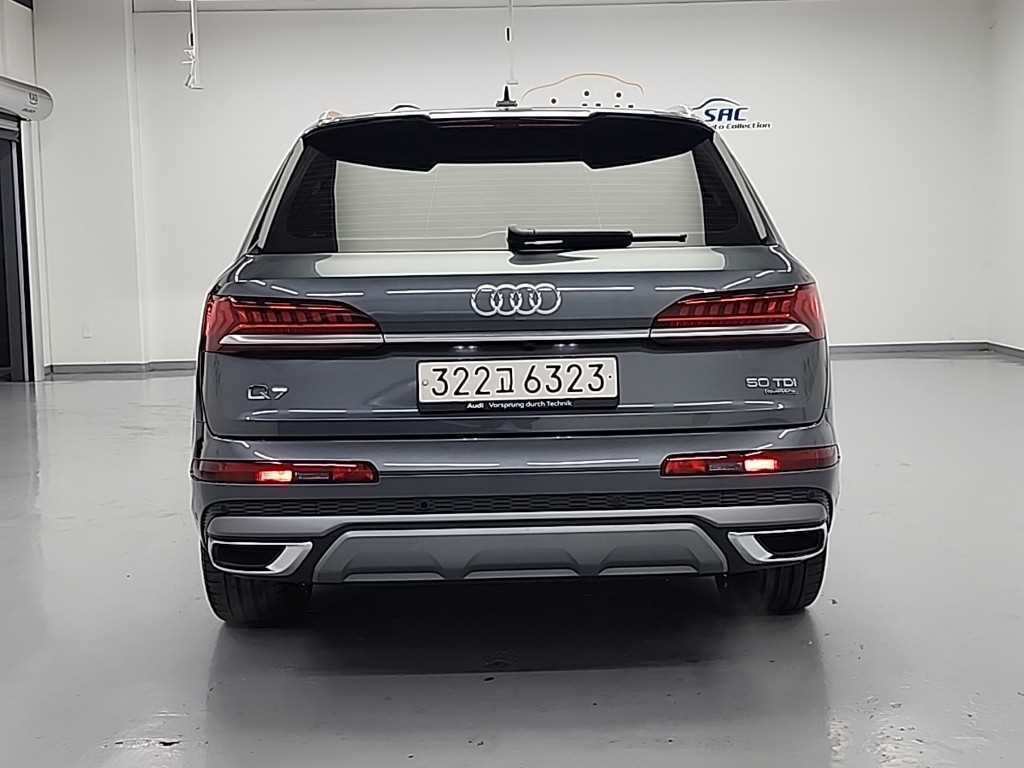 AUDI Q7 4M 2022