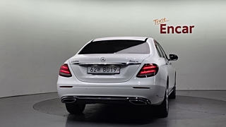 MERCEDES BENZ E-CLASS W213 2016