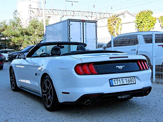 FORD MUSTANG 2020