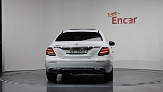 MERCEDES BENZ E-CLASS W213 2019