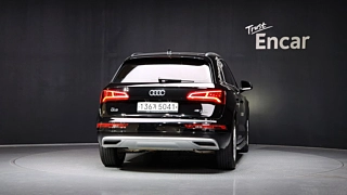 AUDI Q5 FY 2020