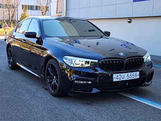 BMW 5-SERIES G30 2017