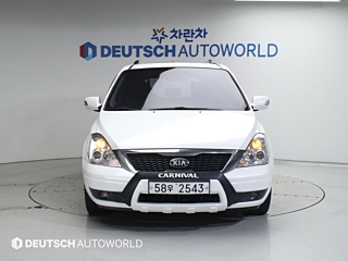 KIA CARNIVAL R 2012