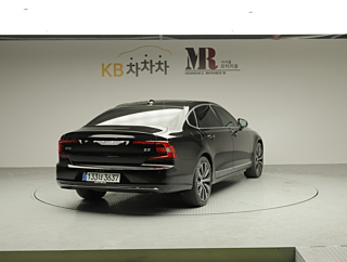 VOLVO S90 2024